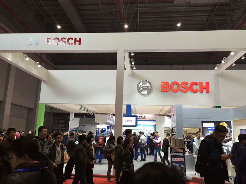 万众瞩目--第三十一届国际五金工具展尊龙实业方案专题论坛